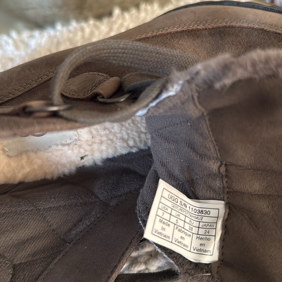 Uggs women platform Sz7 green khaki - Picture 7 of 7